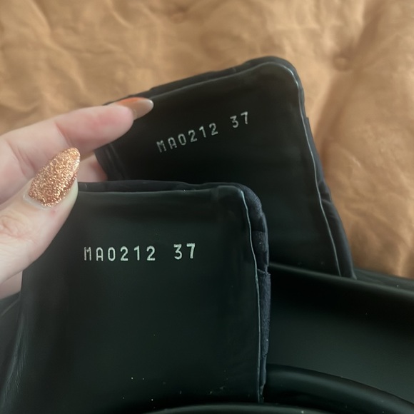 Louis Vuitton black embroidered pool slides - Picture 5 of 7